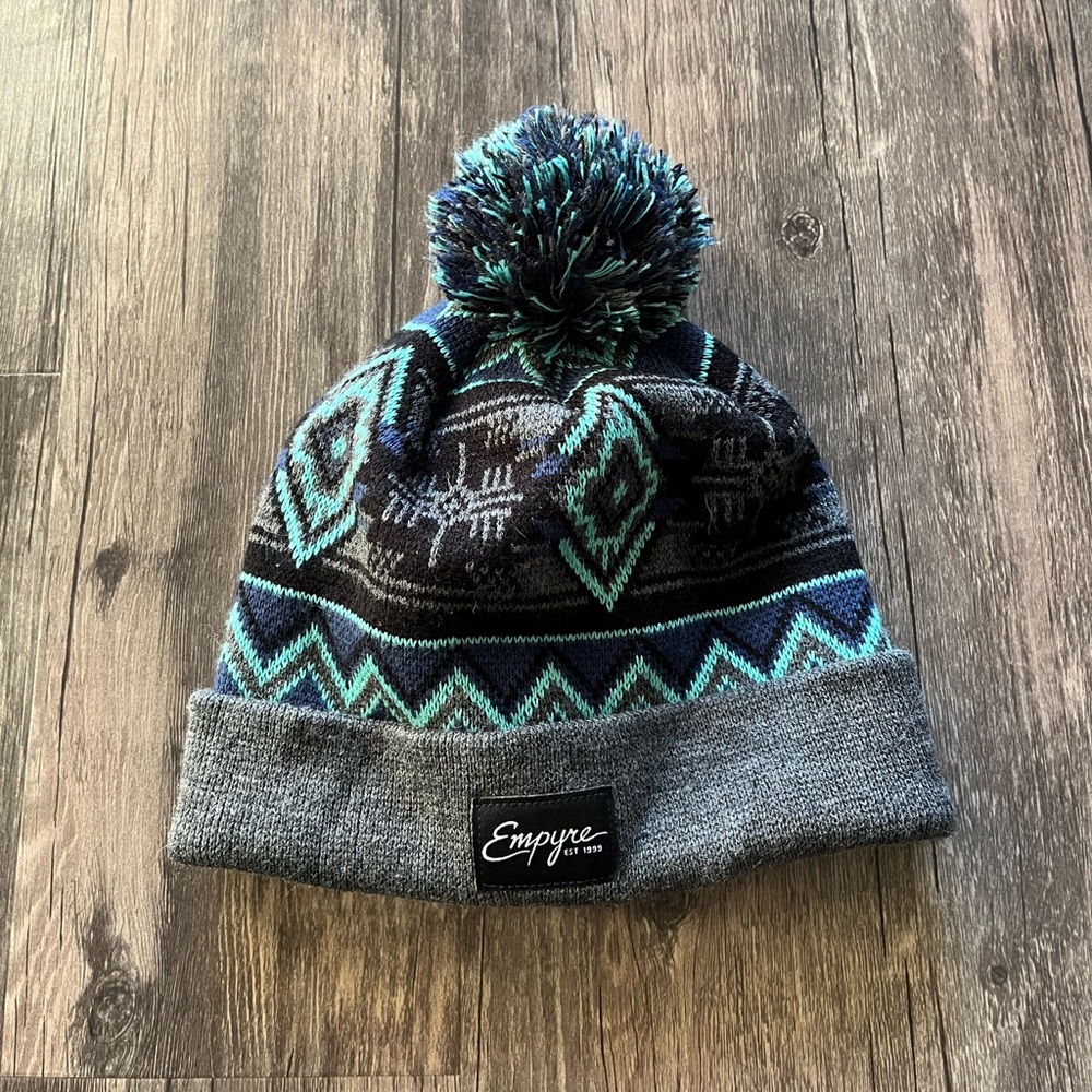 Empyre PomPom Toque